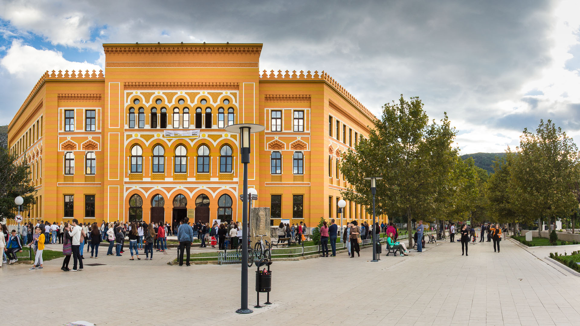 Spanish square and view of Mostar Gymnasium. Photo by:Marko Puljic